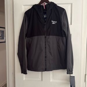 Men’s Reebok fleece lined jacket, size M, Color Gray & Black, NWT
